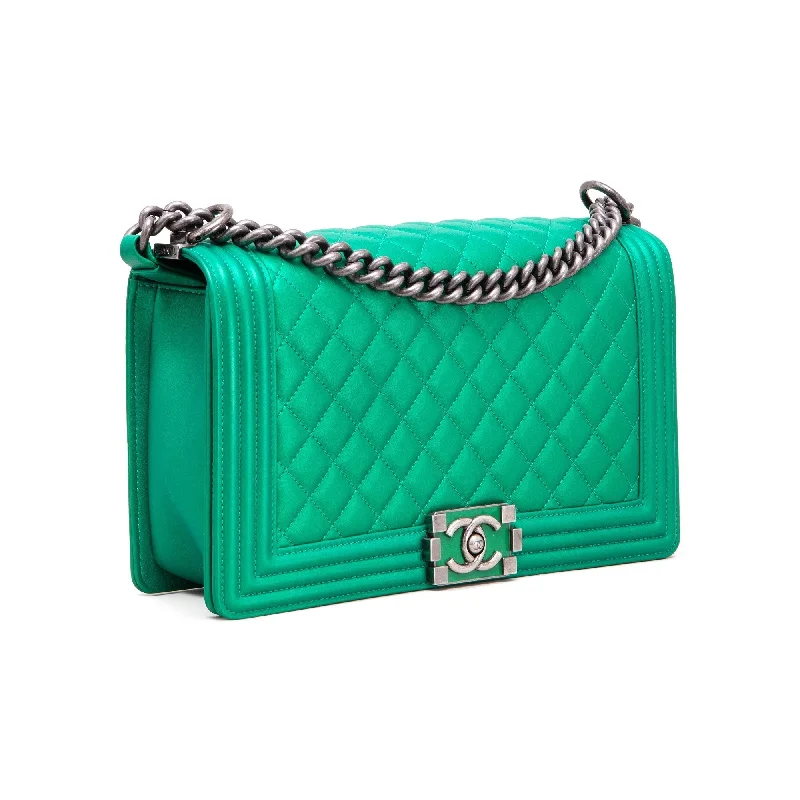 CHANEL BOY RARE MEDIUM METALLIC CALFSKIN NEON BRIGHT GREEN  BAG