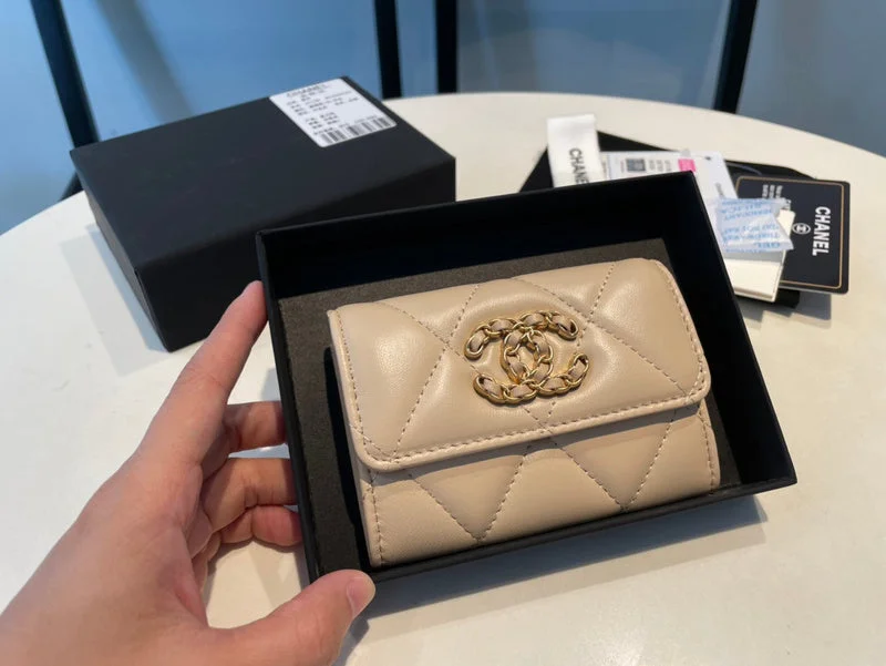 Whimsy Finds - Chanel Wallets - 153